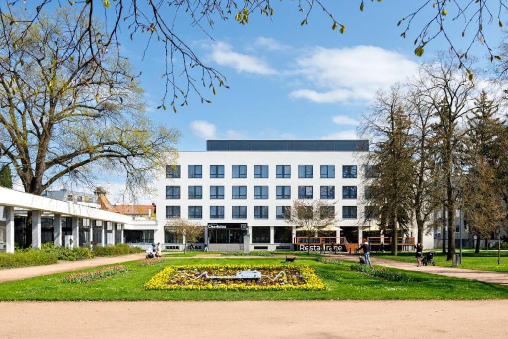 Apartment In Center Of Podebrady Нимбурк Екстериор снимка
